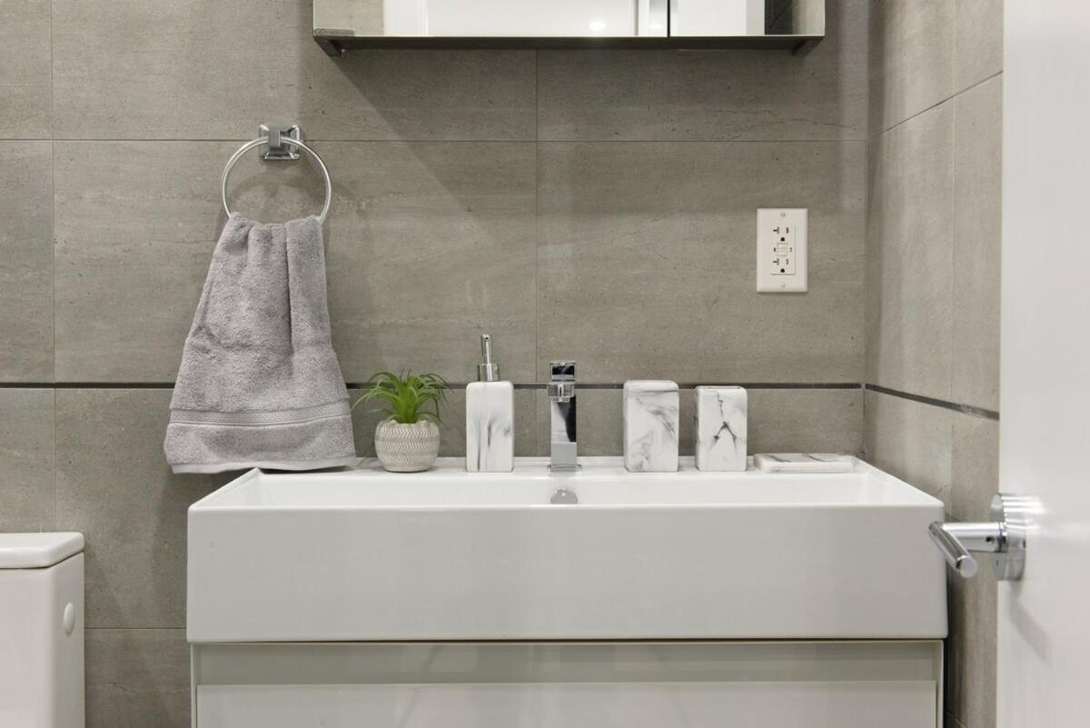 78-1b New 1br Prime Ues Wd In Unit Appartamento